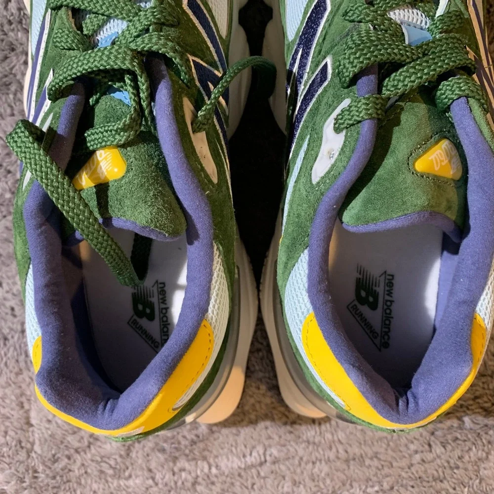 New Balance 9060 Green Blue Yellow Mens Sneakers U9060LDA Size‎ 9.5US
